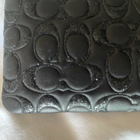 Coach wristlet - Picture 2 of 6